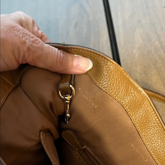 Coach Brown Leather Shoulder Bag - Picture 10 of 13